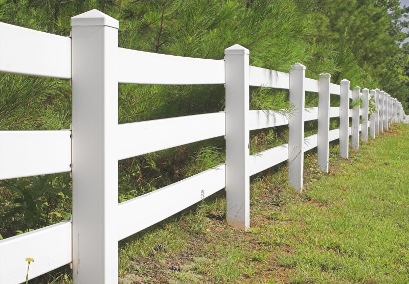 Rail Fence Construction in Pearland, TX
