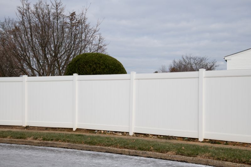 Vinyl Fence Replacement in Kansas City, MO